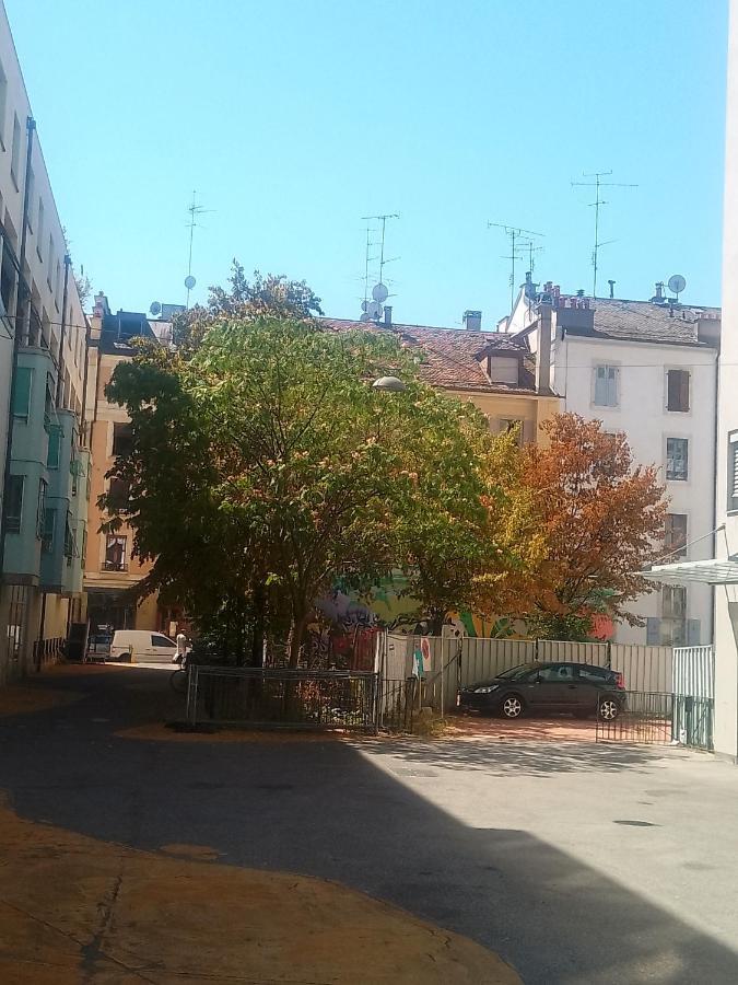 Charming Flat Center And Near The Lake Genf Kültér fotó